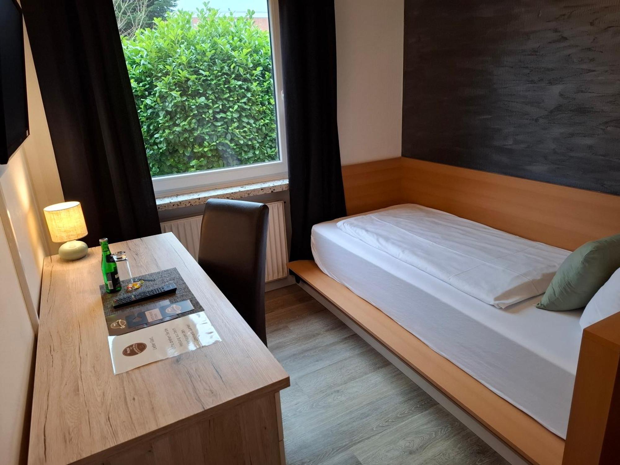 Hotel Am Schwarzen Berg Stade Kültér fotó